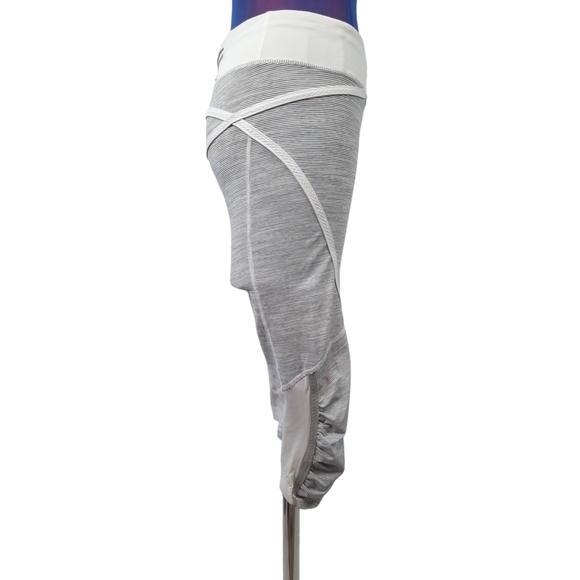 Lululemon Run Pace Cropped Leggings Wee Are From Space Size 4 Women's - Picture 4 of 10
